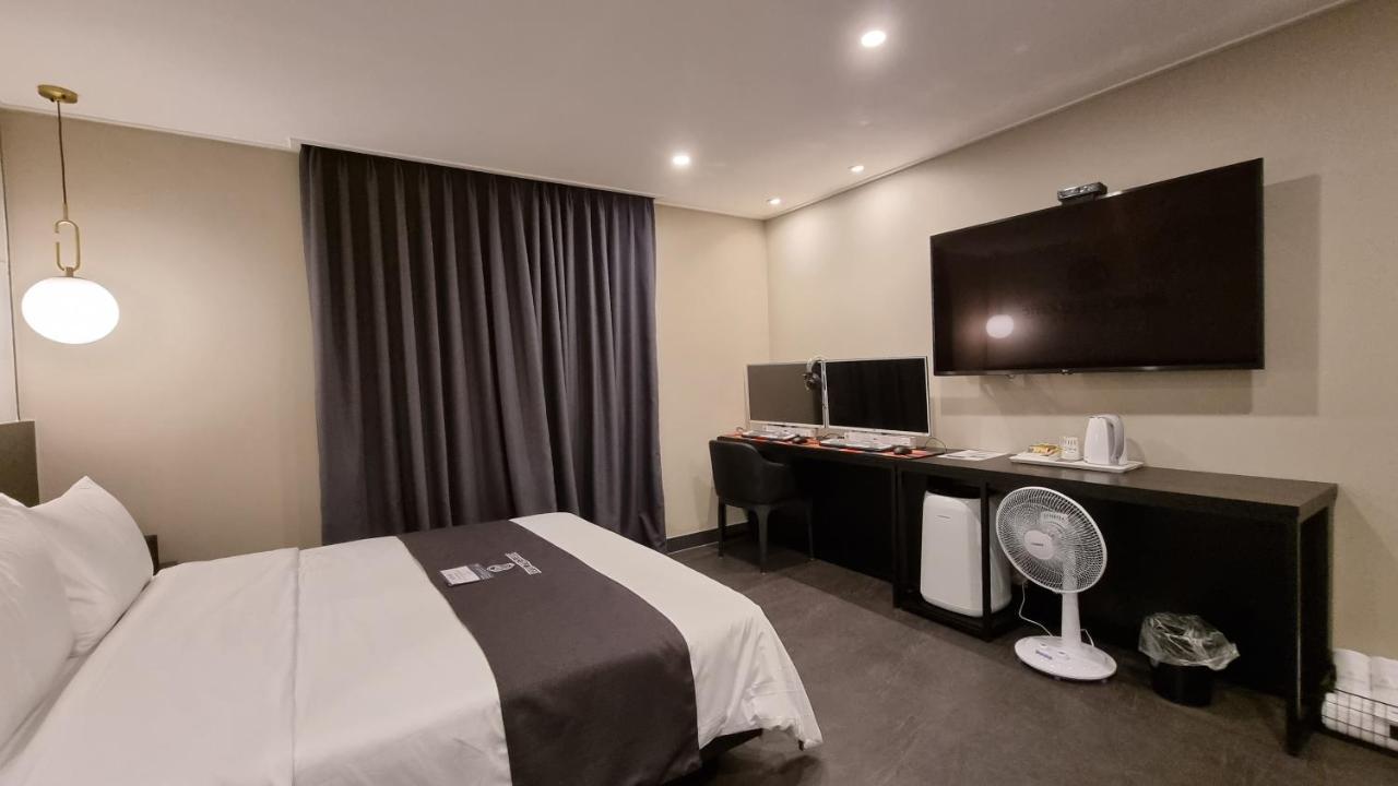 Hotel The Classic Ulsan Exterior foto